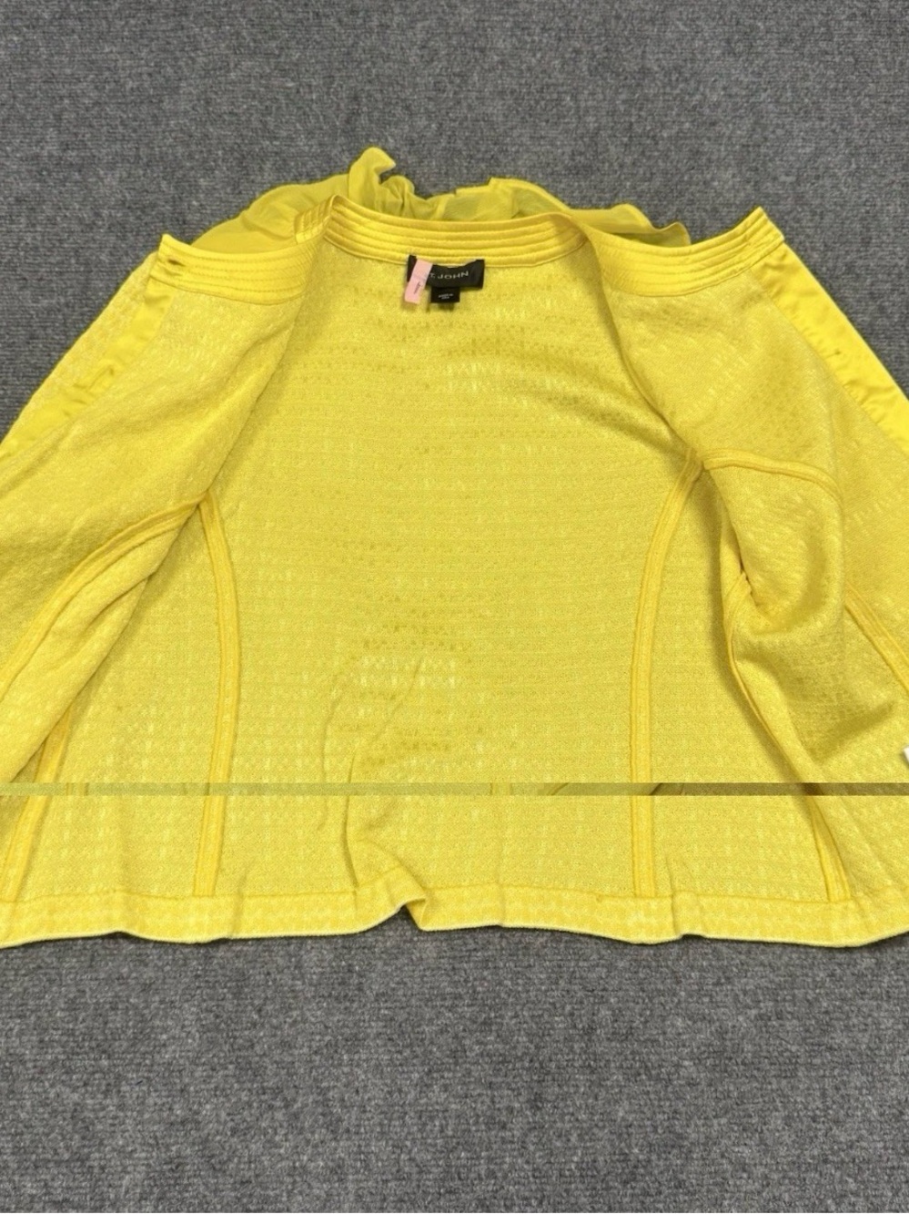 ST. JOHN Silk Wmns Yellow Blouse With Skirt Set READ Measurments - Picture 7 of 16